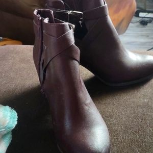 Brand new quarter boots